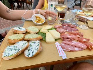 Café De La Paix