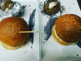 Thelab Unconventional Burger Experience