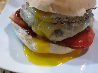 Bulldog Burger Store