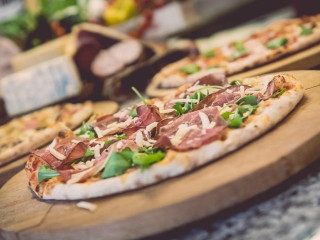 La Nostra Pizza