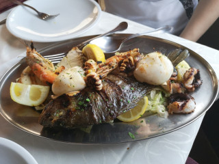 E Pizzeria Pomodoro Beach