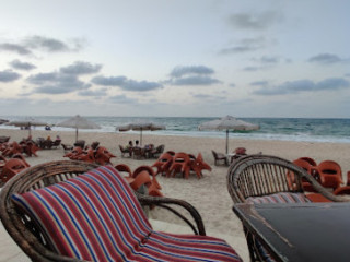 Basata Cafe' And