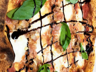 Pizzeria La Luna