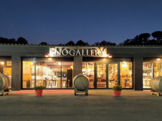 Donegan's Bar And Restaurant