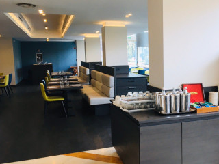 Mercure Roma West