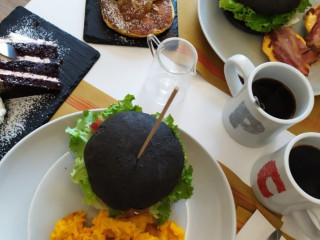 Doppio Civico Coffee Bakery