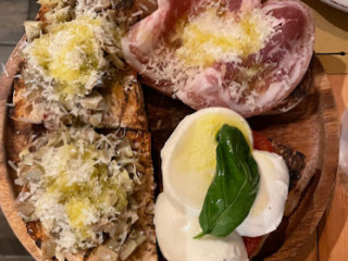 Rostelle And Co. Roma