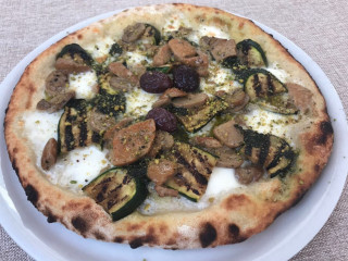 Pizzeria Tres Chic