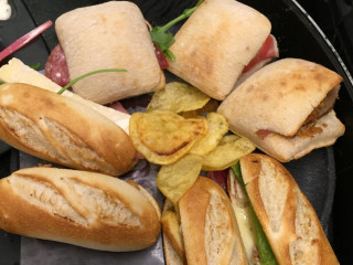 100 Montaditos