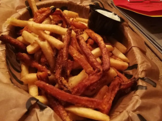 Tugg Burgers