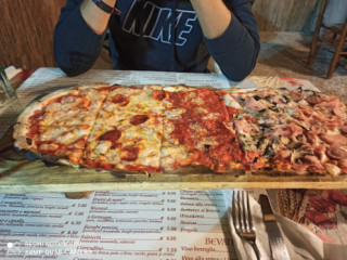 Pizzeria La Tinaia Di Fischietti Pasquale