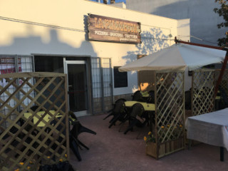 La Piazzetta Pizzeria-braceria-trattoria