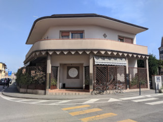 D And P Cafe