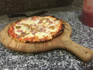 Pizza Al Volo