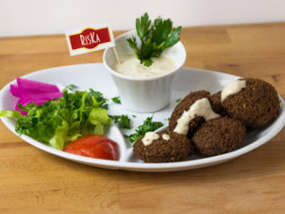 Riska Libanese