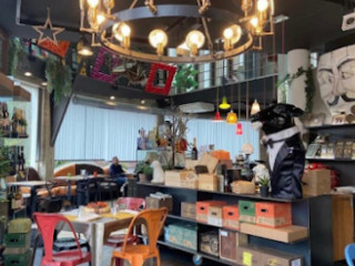Round Café