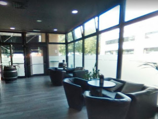 Dark Café