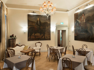Cafe Felix