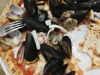 La Piramide Pizzeria