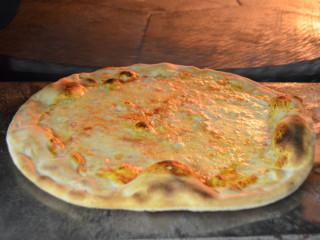 Happy Pizza