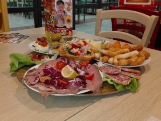 La Voglia Matta Pizzeria Griglieria
