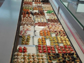 Pasticceria Croissanteria Isola Dei Golosi