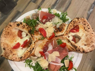 Pizzeria E Trattoria O’ Scugnizzo