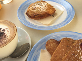 Collina Bakery