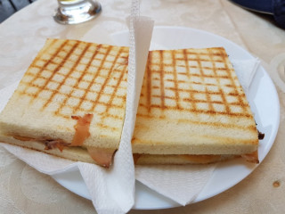 Caramel Cafe