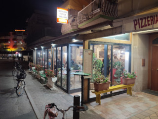 Eleven Pizzeria