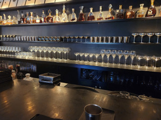 Le Iris Bistro