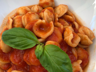 Gustiamo