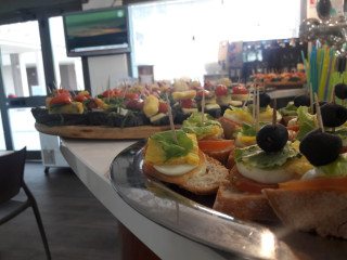 Rewind Cafe