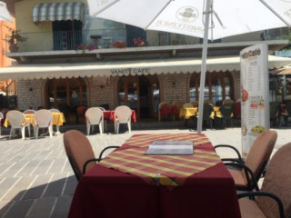 Vanity Cafe