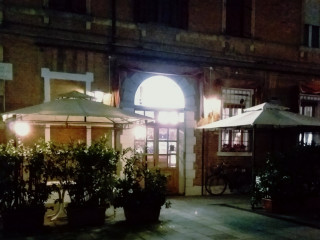 La Cantinetta