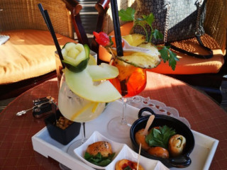 A La Belle Epoque Cafe
