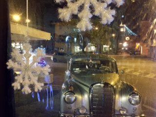 Glamour Cafe'