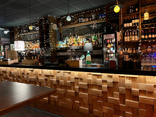 Artesian Grill