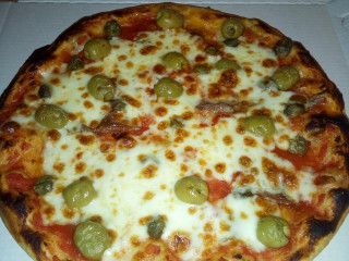 On The Road Pizzeria