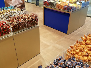 Lindt Maitre Chocolatier