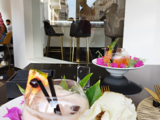 Naselli Cafe