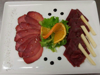 A La Table Du Sommelier