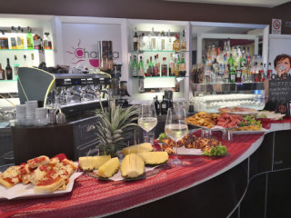 Chanela Cafe