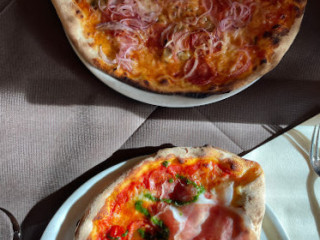 Ariston Bar Restaurant