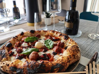 Un Senso Pizza Di Gaetano Domenico Ferrigno