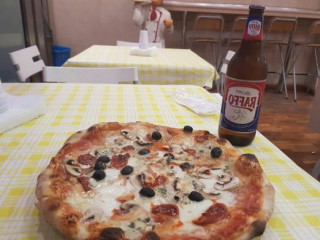 Pizza E Vai Di Giuliani Tiziana