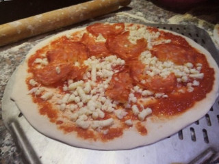 Pizzeria Del Monumento Di Scalzo Daniela