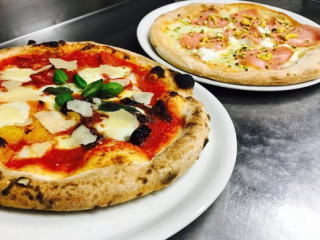Pizza Studios