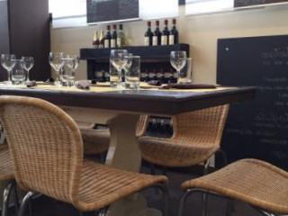 Bi-stecca Bar Restaurant