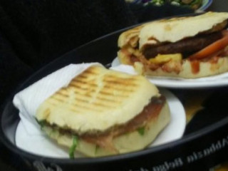 Pau Pub